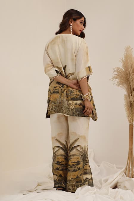 Surkh Syahi Vanya Kaftan Pant Set 