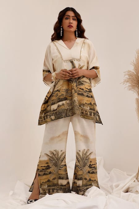 Surkh Syahi Off White Linen V-neck Vanya Kaftan Pant Set 