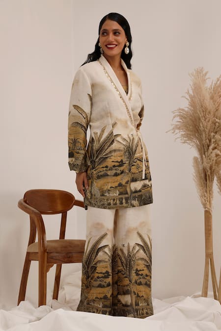 Surkh Syahi_Off White Linen Round Neck Vanya Blazer Palazzo Set _at_Aza_Fashions
