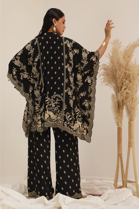 Surkh Syahi Gulshan Kaftan Set 