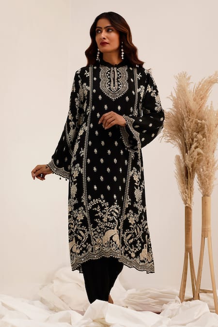 Buy_Surkh Syahi_Black Crepe Embroidery, Metallic Thread Gulshan A-line Kurta With Dhoti Pant 