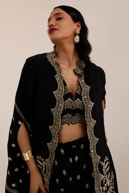 Buy_Surkh Syahi_Black Crepe Embroidery Round Neck, Gulshan Cape Set 