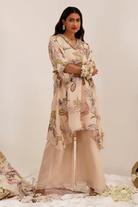 Surkh Syahi_Beige Organza V-neck Madhaniya A-line Kurta Set _at_Aza_Fashions