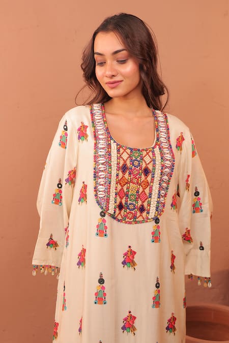 Shop_Surkh Syahi_Off White Cotton, Muslin Beads, Sequins Round Neck Albeli Tassel Bordered Dress _Online_at_Aza_Fashions