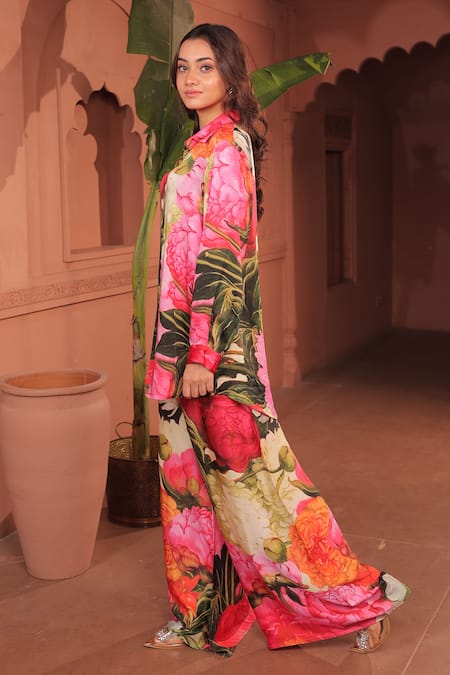Buy_Surkh Syahi_Pink Cotton, Silk Collared Bageecha Co-ord Pant Set _Online_at_Aza_Fashions