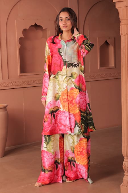 Buy_Surkh Syahi_Pink Cotton, Silk Collared Bageecha Albeli Tunic Set _Online_at_Aza_Fashions