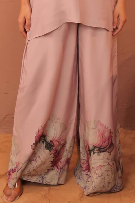 Surkh Syahi Mauve Cotton, Muslin Embroidery V-neck Carnation Crush Kimono Tunic Set Online at Aza Fashions Surkh Syahi_Mauve Cotton, Muslin Embroidery V-neck Carnation Crush Kimono Tunic Set _Online_at_Aza_Fashions