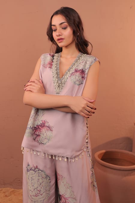 Buy_Surkh Syahi_Mauve Cotton, Muslin V-neck Carnation Crush Co-ord Pant Set _Online_at_Aza_Fashions