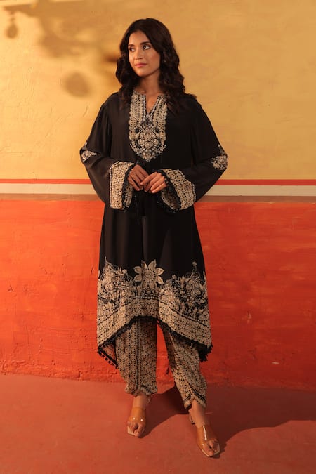 Surkh Syahi_Black Crepe Embroidery Notched Neck Pandora Asymmetric Kurta Set _Online_at_Aza_Fashions