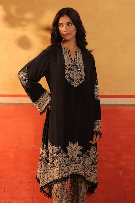 Shop_Surkh Syahi_Black Crepe Embroidery Notched Neck Pandora Asymmetric Kurta Set _Online_at_Aza_Fashions