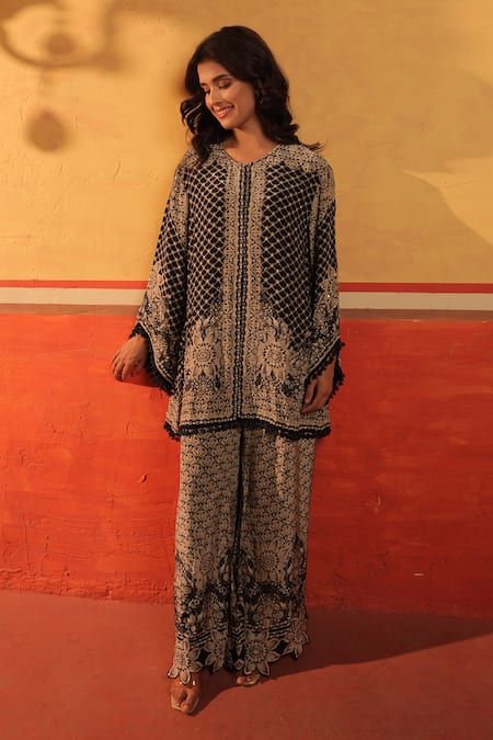Surkh Syahi_Black Crepe Embroidery Round Neck Pandora Tunic With Pant _at_Aza_Fashions