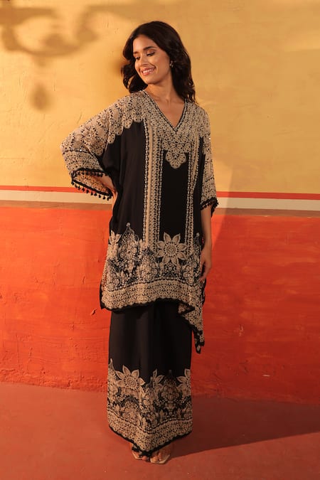 Buy_Surkh Syahi_Black Crepe Embroidery V-neck Pandora Kaftan Set _Online_at_Aza_Fashions