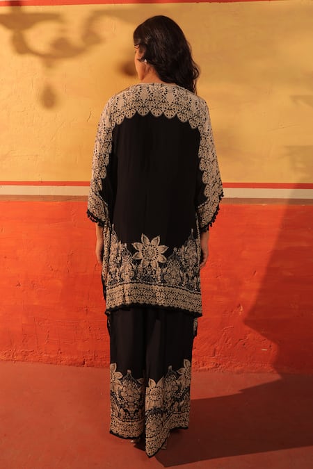 Shop_Surkh Syahi_Black Crepe Embroidery V-neck Pandora Kaftan Set _at_Aza_Fashions