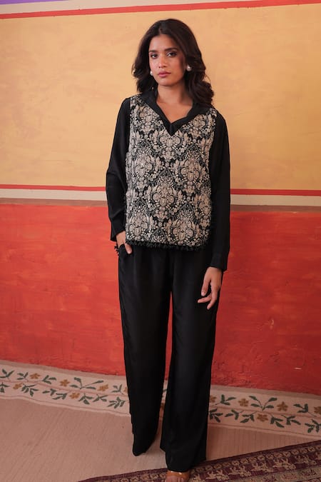 Surkh Syahi_Black Crepe Embroidery V-neck Pandora Vest Pant Set _at_Aza_Fashions