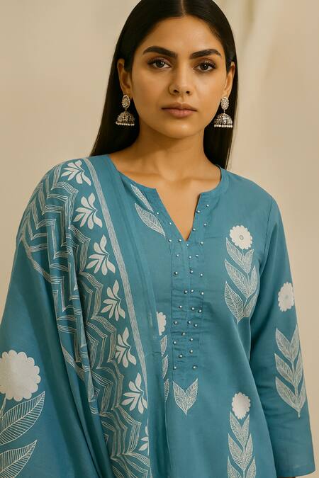 Thee Modern Roots_Blue Cotton, Cambric Beads Split V-neck Printed Kurta Set _at_Aza_Fashions