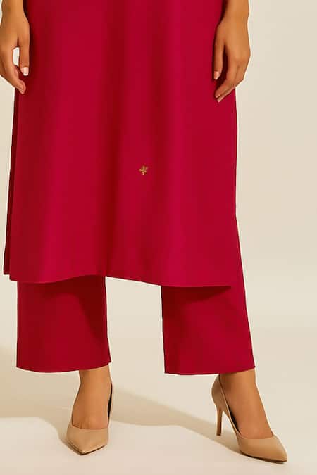 Buy_Thee Modern Roots_Fuchsia Viscose, Silk Embroidery V-neck Printed Kurta Set _Online_at_Aza_Fashions