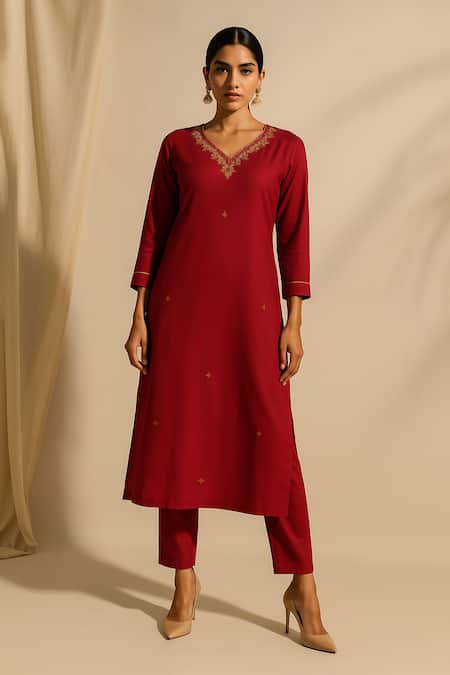 Buy_Thee Modern Roots_Red Viscose, Silk Embroidery, Sequins V-neck Printed Dupatta And Kurta Set _Online_at_Aza_Fashions