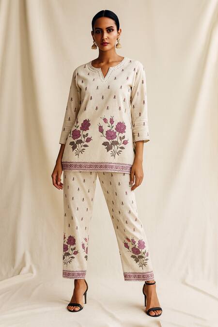 Thee Modern Roots_Beige Cotton Sequins V-neck Floral Print Kurta With Pant _Online_at_Aza_Fashions
