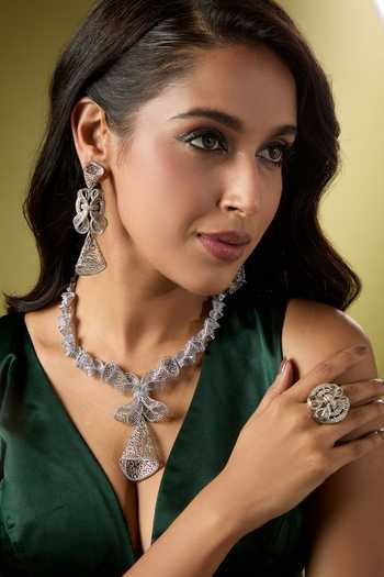 Nazaakat By Samara Singh Silver Embellished Necklace Set 