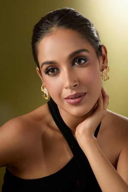 Nazaakat By Samara Singh_White Crystals Stone Embellished Earrings _Online_at_Aza_Fashions