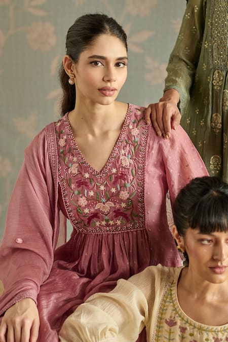 Buy Kritika Dawar Blush Chanderi, Cotton Embroidery V-neck Zella Hand Kurta Set Buy_Kritika Dawar_Blush Chanderi, Cotton Embroidery V-neck Zella Hand Kurta Set