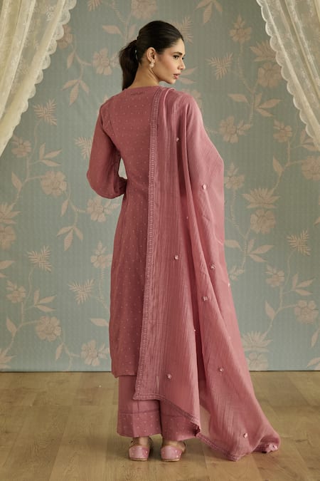 Kritika Dawar Blush Chanderi, Cotton Embroidery V-neck Zella Hand Kurta Set Online at Aza Fashions Kritika Dawar_Blush Chanderi, Cotton Embroidery V-neck Zella Hand Kurta Set _Online_at_Aza_Fashions