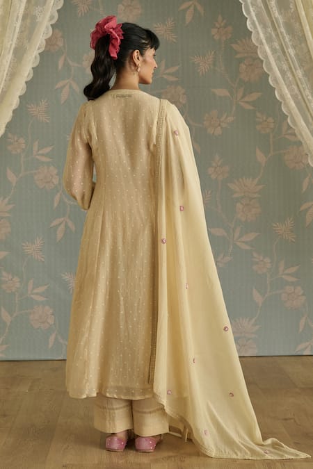 Kritika Dawar Ivory Chanderi, Cotton Embroidery V-neck Zella Hand Kurta Set Online at Aza Fashions Kritika Dawar_Ivory Chanderi, Cotton Embroidery V-neck Zella Hand Kurta Set _Online_at_Aza_Fashions