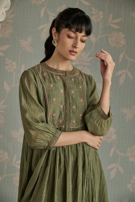 Buy_Kritika Dawar_Green Chanderi, Cotton Beads, Lace Round Neck Maira Embroidered Kurta Set _Online_at_Aza_Fashions
