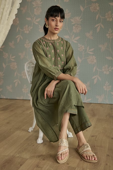 Kritika Dawar_Green Chanderi, Cotton Beads, Lace Round Neck Maira Embroidered Kurta Set _at_Aza_Fashions