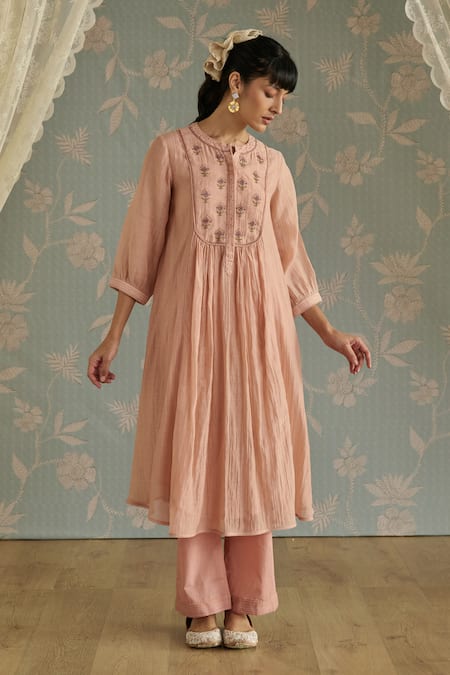 Kritika Dawar_Pink Chanderi, Cotton Beads, Lace Round Neck Maira Embroidered Kurta Set _Online_at_Aza_Fashions