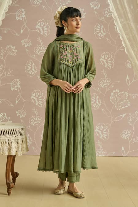 Kritika Dawar_Green Chanderi, Cotton Beads, Lace Round Naaz Handwoven Embroidered Kurta Set _Online_at_Aza_Fashions