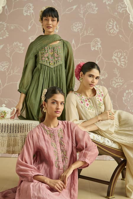 Buy_Kritika Dawar_Green Chanderi, Cotton Beads, Lace Round Naaz Handwoven Embroidered Kurta Set _Online_at_Aza_Fashions