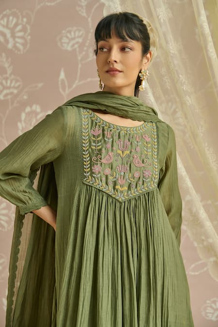 Shop_Kritika Dawar_Green Chanderi, Cotton Beads, Lace Round Naaz Handwoven Embroidered Kurta Set _Online_at_Aza_Fashions