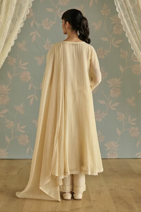 Kritika Dawar_Ivory Chanderi, Cotton Beads, Lace Round Naaz Handwoven Embroidered Kurta Set _Online_at_Aza_Fashions