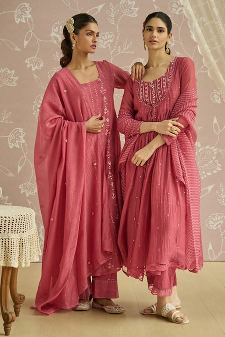 Buy Kritika Dawar Coral Chanderi, Cotton Embroidery, Sequins Square Roohi Panelled Kurta Set Buy_Kritika Dawar_Coral Chanderi, Cotton Embroidery, Sequins Square Roohi Panelled Kurta Set
