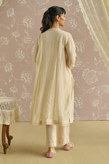Shop Kritika Dawar Ivory Chanderi, Cotton Beads Round Neck Zehra Bird Embroidered Kurta Set at Aza Fashions Shop_Kritika Dawar_Ivory Chanderi, Cotton Beads Round Neck Zehra Bird Embroidered Kurta Set _at_Aza_Fashions
