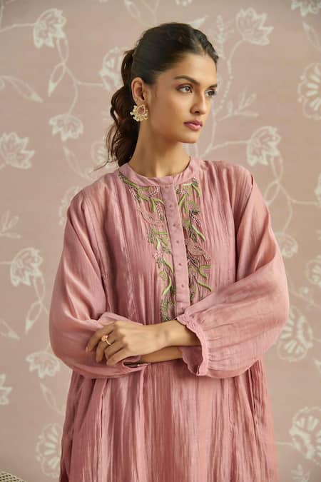 Kritika Dawar_Blush Chanderi, Cotton Beads, Embroidery Round Neck Zehra Bird Kurta Set _at_Aza_Fashions