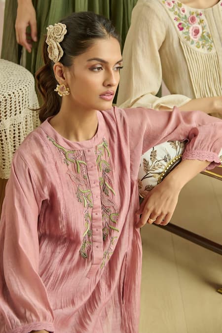 Buy_Kritika Dawar_Blush Chanderi, Cotton Beads, Embroidery Round Neck Zehra Bird Kurta Set 