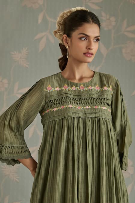 Shop Kritika Dawar Green Chanderi Embroidery, Lace Round Neck Rosa Self Stripe Floral Pattern Kurta Online at Aza Fashions Shop_Kritika Dawar_Green Chanderi Embroidery, Lace Round Neck Rosa Self Stripe Floral Pattern Kurta _Online_at_Aza_Fashions