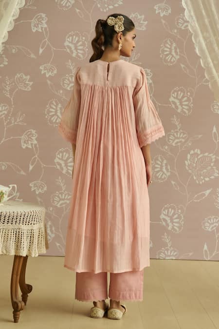Kritika Dawar Pink Chanderi, Cotton Embroidery Round Neck Rosa Stripe Floral Pattern Kurta Set Online at Aza Fashions Kritika Dawar_Pink Chanderi, Cotton Embroidery Round Neck Rosa Stripe Floral Pattern Kurta Set _Online_at_Aza_Fashions