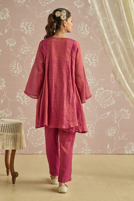 Kritika Dawar Magenta Tissue, Chanderi Sequins Split V-neck Zaina Hand Embroidered Kurta Set Online at Aza Fashions Kritika Dawar_Magenta Tissue, Chanderi Sequins Split V-neck Zaina Hand Embroidered Kurta Set _Online_at_Aza_Fashions