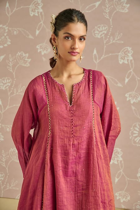 Buy Kritika Dawar Magenta Tissue, Chanderi Sequins Split V-neck Zaina Hand Embroidered Kurta Set Buy_Kritika Dawar_Magenta Tissue, Chanderi Sequins Split V-neck Zaina Hand Embroidered Kurta Set