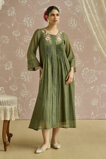 Kritika Dawar Green Chanderi Embroidery Round Neck Gulneher Parsi Hand Tunic 