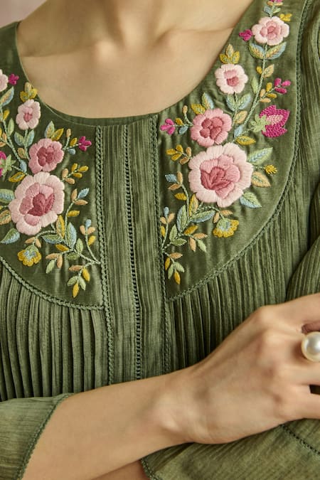 Kritika Dawar Green Chanderi Embroidery Round Neck Gulneher Parsi Hand Tunic at Aza Fashions Kritika Dawar_Green Chanderi Embroidery Round Neck Gulneher Parsi Hand Tunic _at_Aza_Fashions