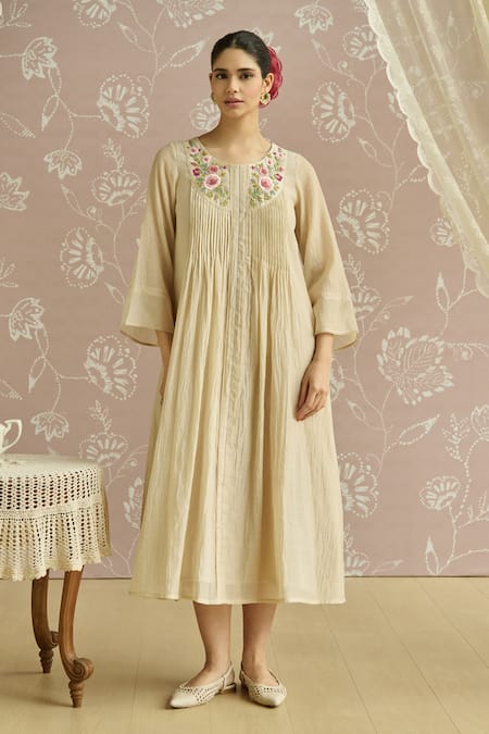 Kritika Dawar Ivory Chanderi Embroidery Round Neck Gulneher Parsi Hand Tunic