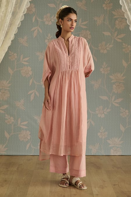 Kritika Dawar Pink Chanderi, Cotton Embroidery Mandarin Collar Ayat Hand Kaftaan Set 