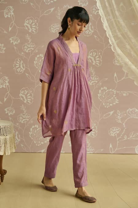Shop Kritika Dawar Purple Tissue Embroidery V-neck Noora Hand Kaftan Set Online at Aza Fashions Shop_Kritika Dawar_Purple Tissue Embroidery V-neck Noora Hand Kaftan Set _Online_at_Aza_Fashions