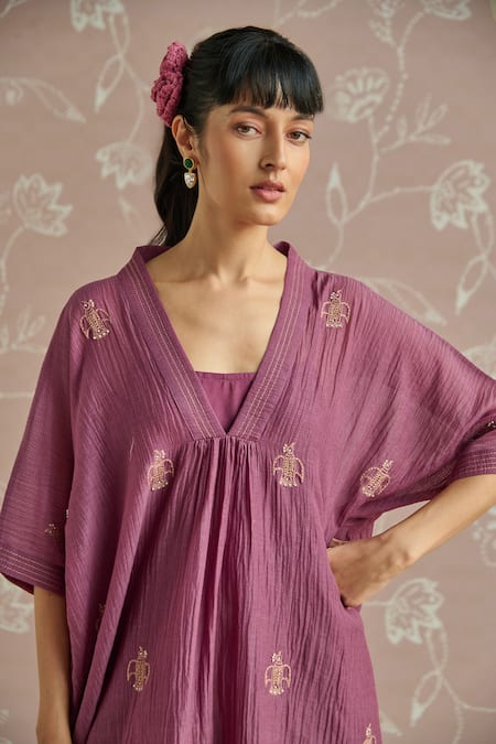 Buy_Kritika Dawar_Purple Chanderi Embroidery V-neck Aya Bird Kaftan Set _Online_at_Aza_Fashions
