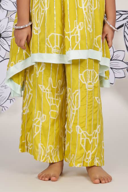 LA Dee DA_Yellow Muslin, Cotton Gota Patti Safari Print Kurta And Pant Set _Online_at_Aza_Fashions