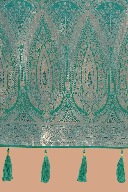 Samyukta Singhania_Turquoise Zari Round Neck Woven Banarasi Saree With Blouse _Online_at_Aza_Fashions